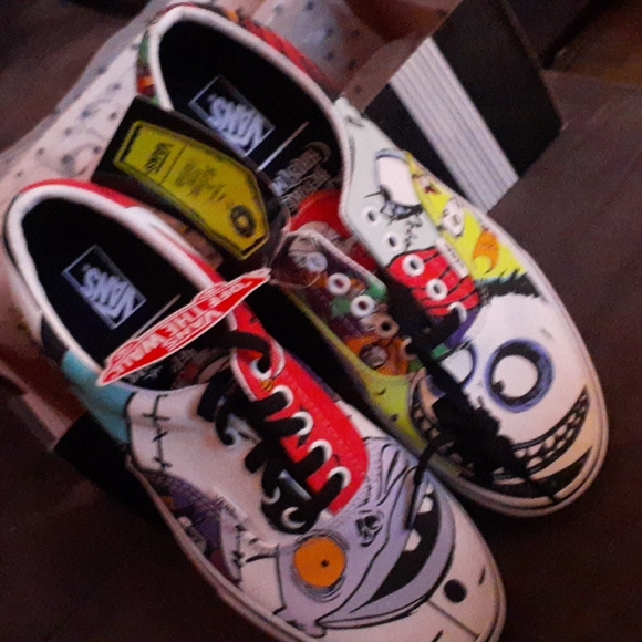 Shoes - Picture 4 of 4